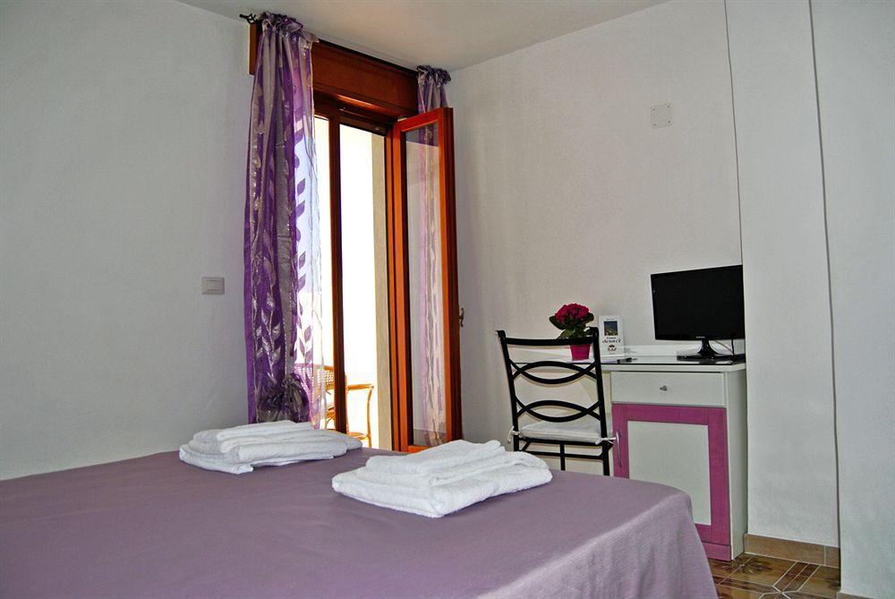 อิล กันโต เดลเล ซิเรเน Bed & Breakfast ฟูโรเร ภายนอก รูปภาพ